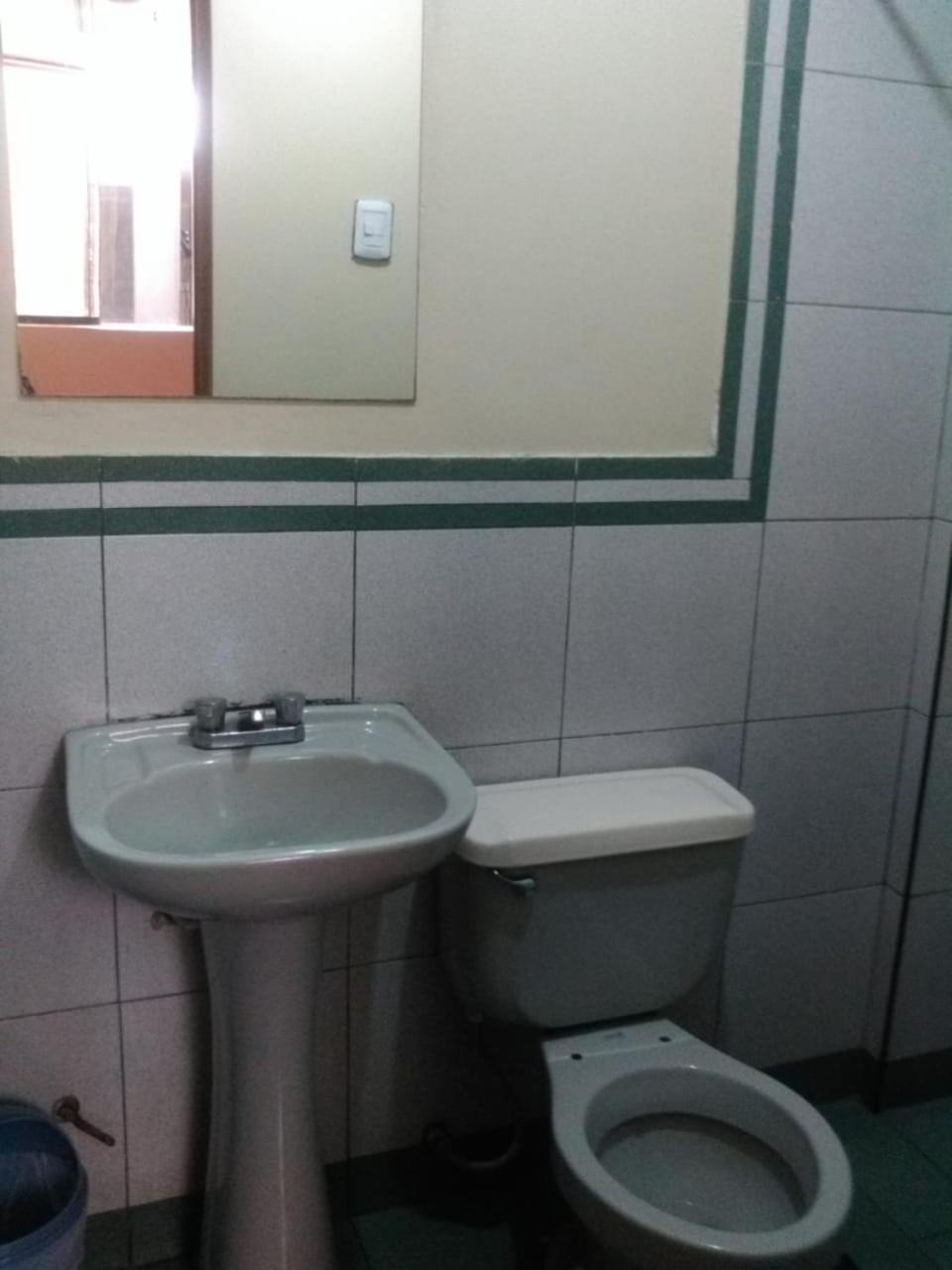 Hostal Jara Lima Buitenkant foto